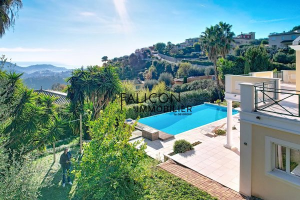 Superb architect-designed villa in a private estate in the hills above Falicon — photo 6