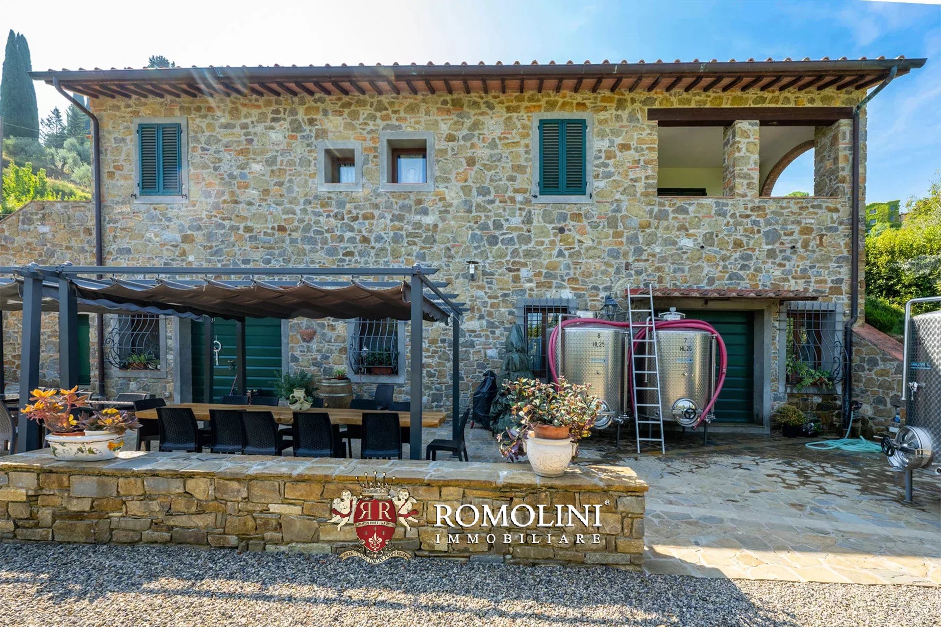 3 Bedroom Vineyard's Image 3