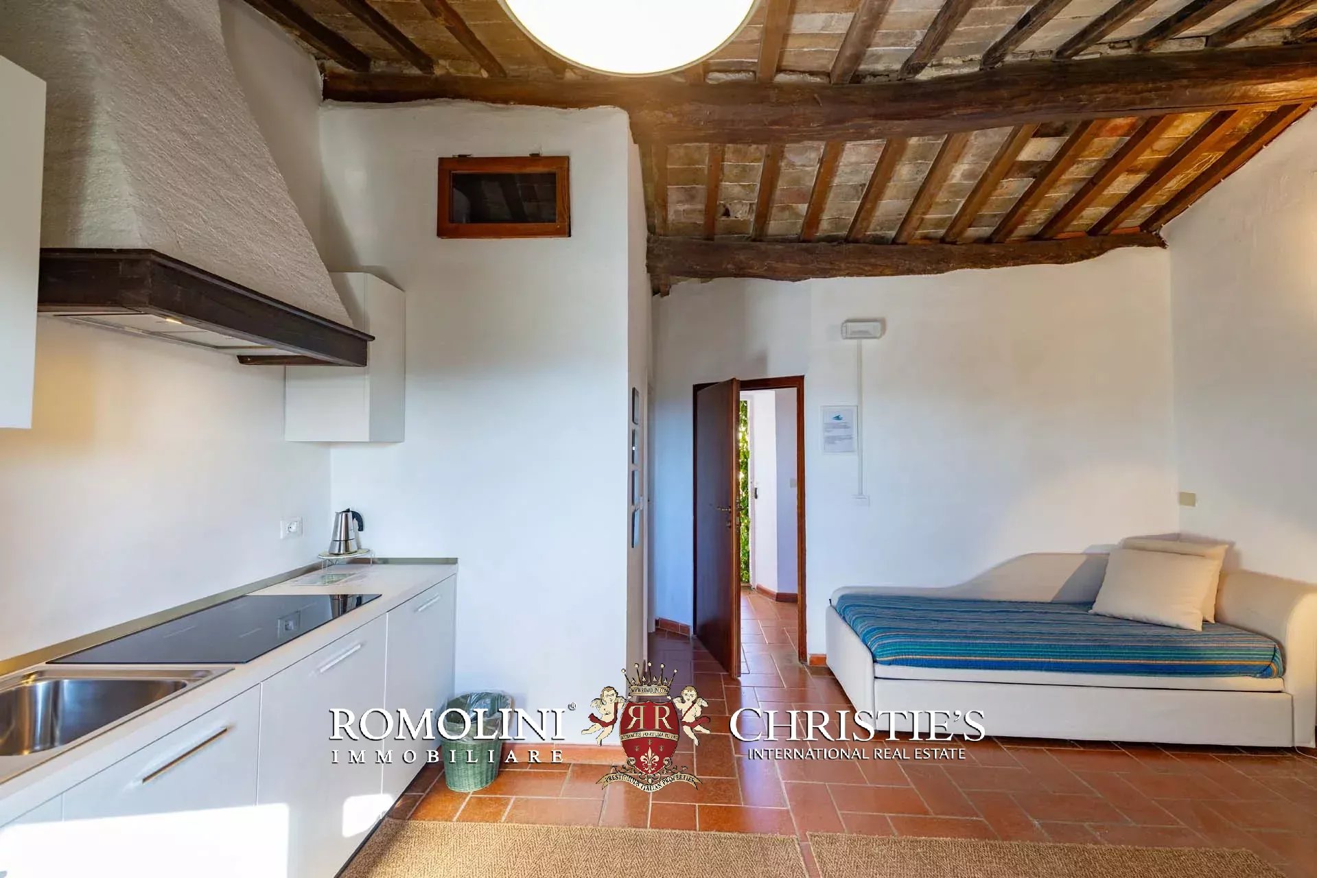 10 Bedroom Villa/Townhouse's Image 71