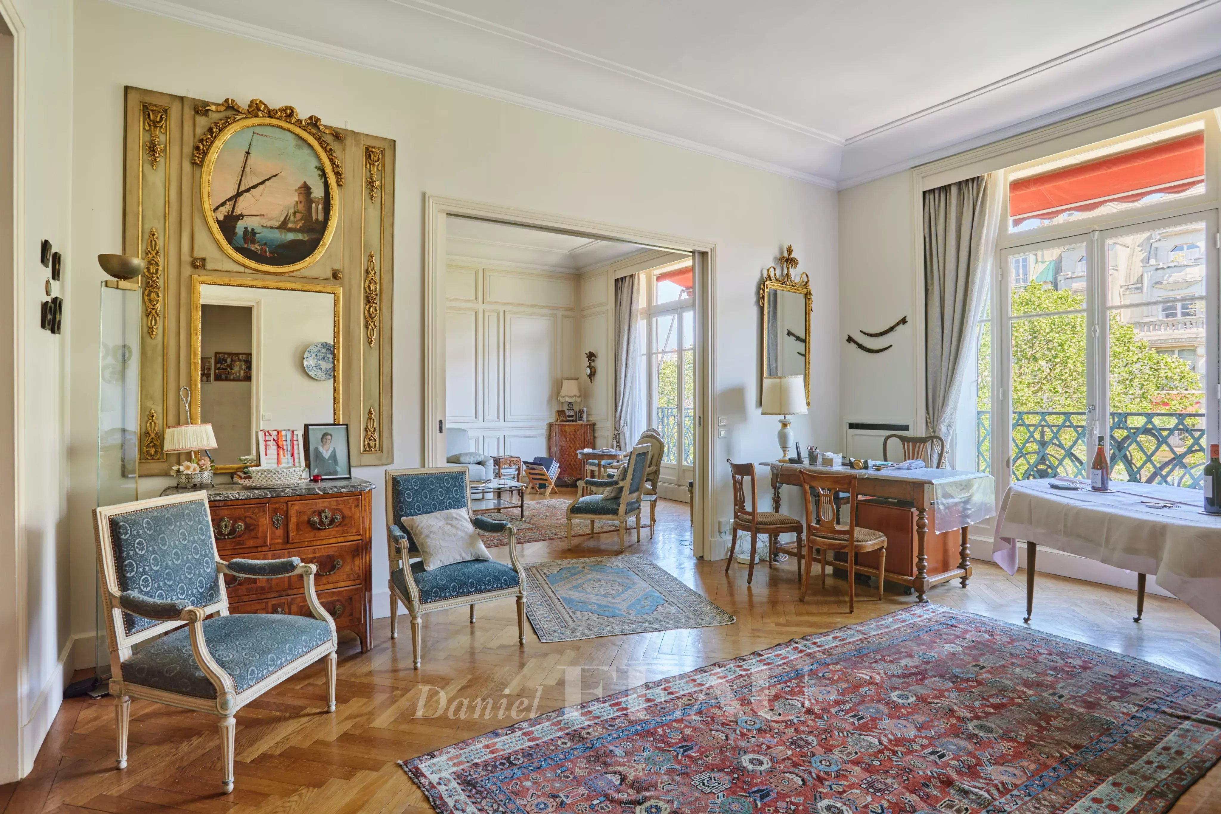 Sale Apartment Paris 7th