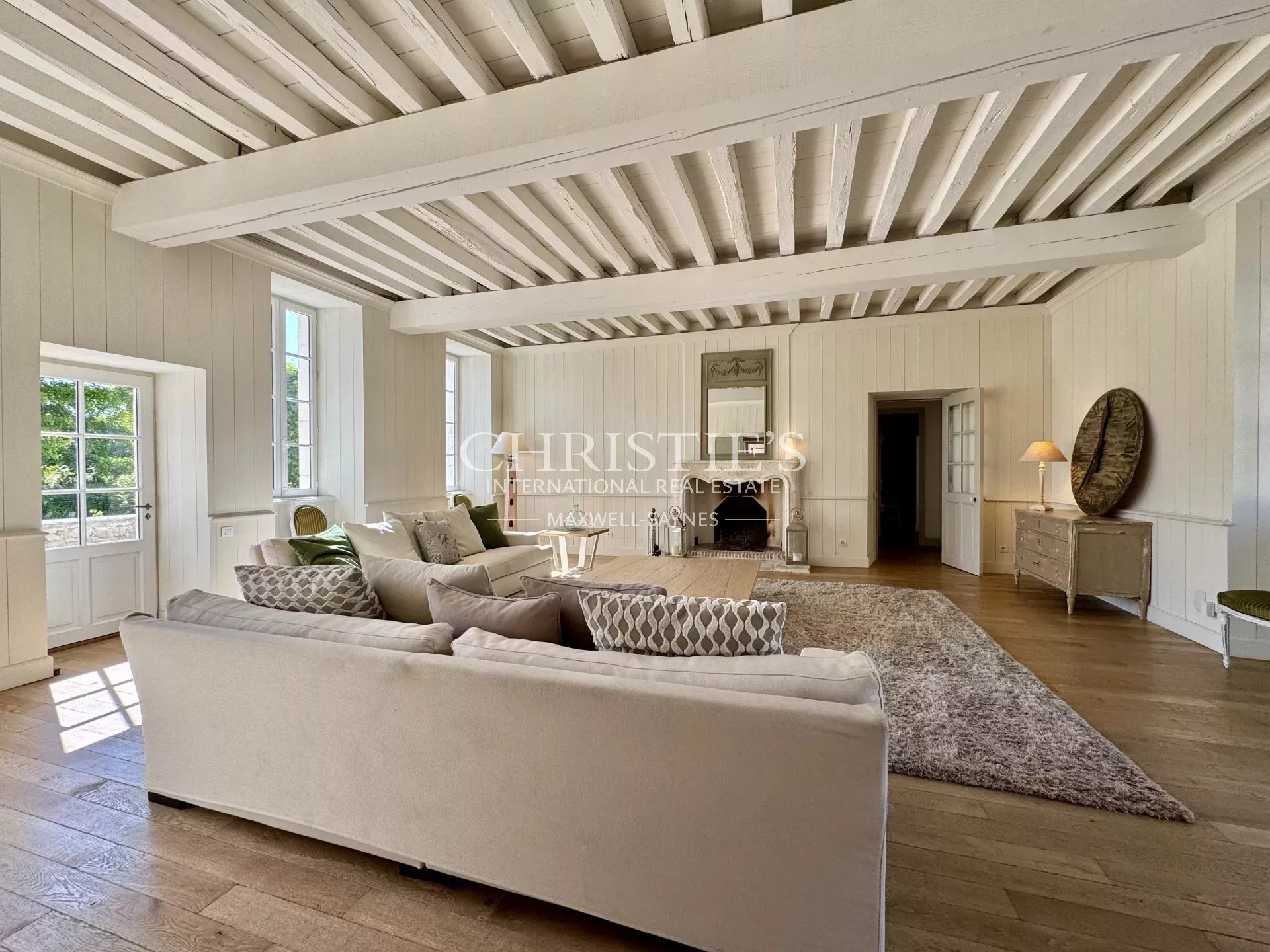 10 Bedroom Villa/Townhouse's Image 11