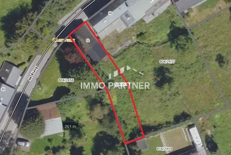 Bouwgrond met vergunning en plannen