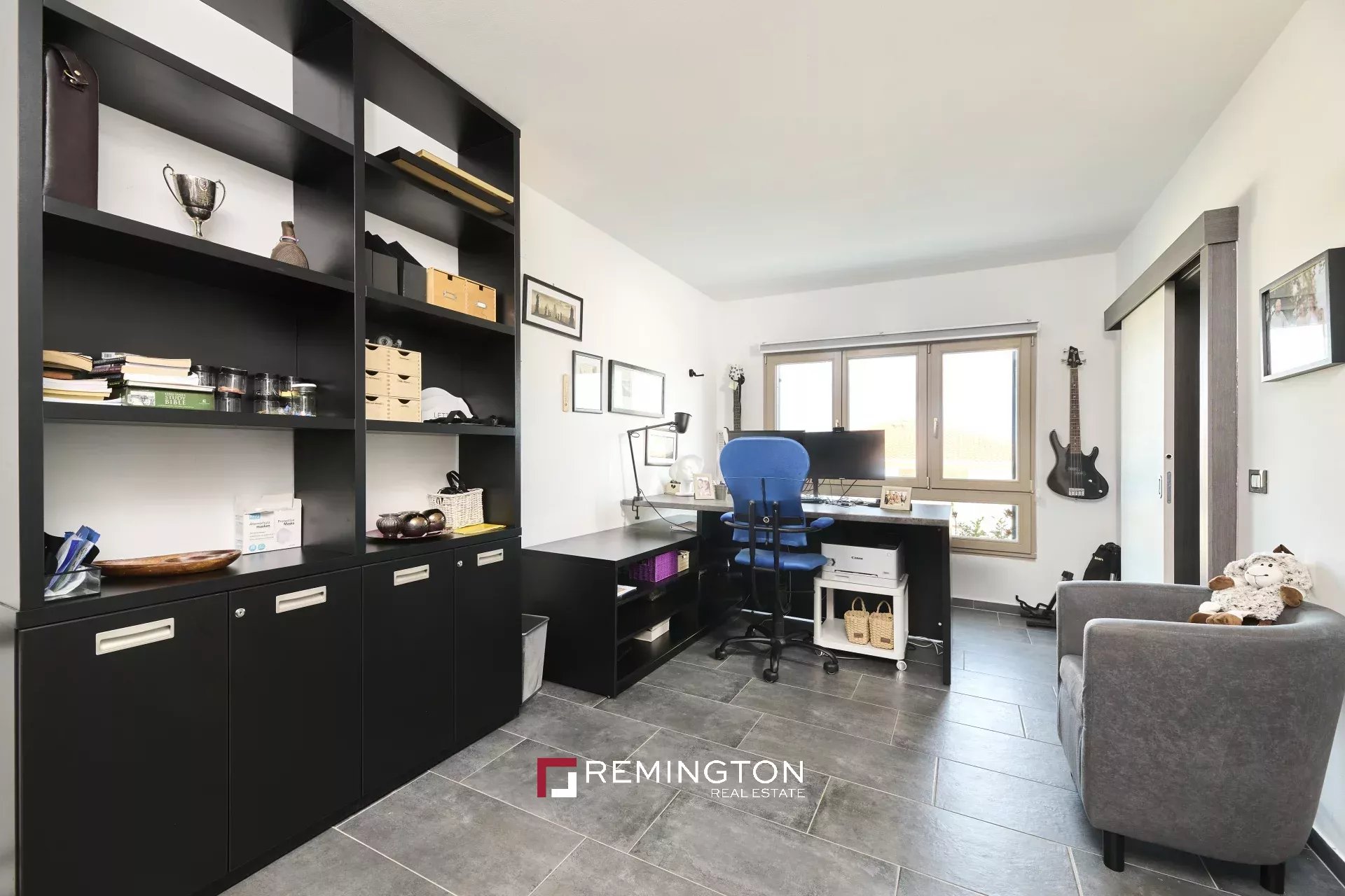 4 Bedroom Villa/Townhouse's Image 6