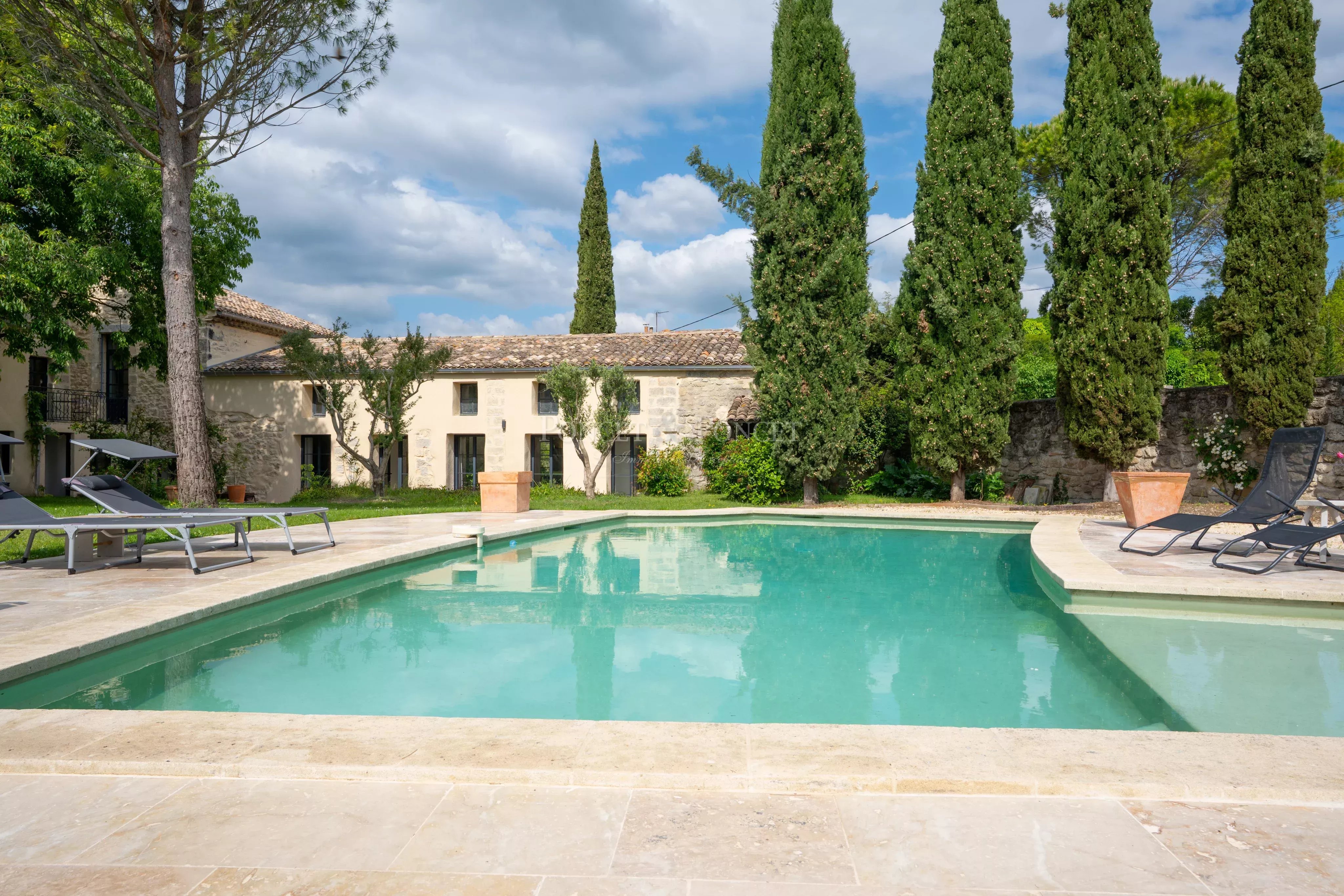 Agence immobilière de Poncet & Poncet