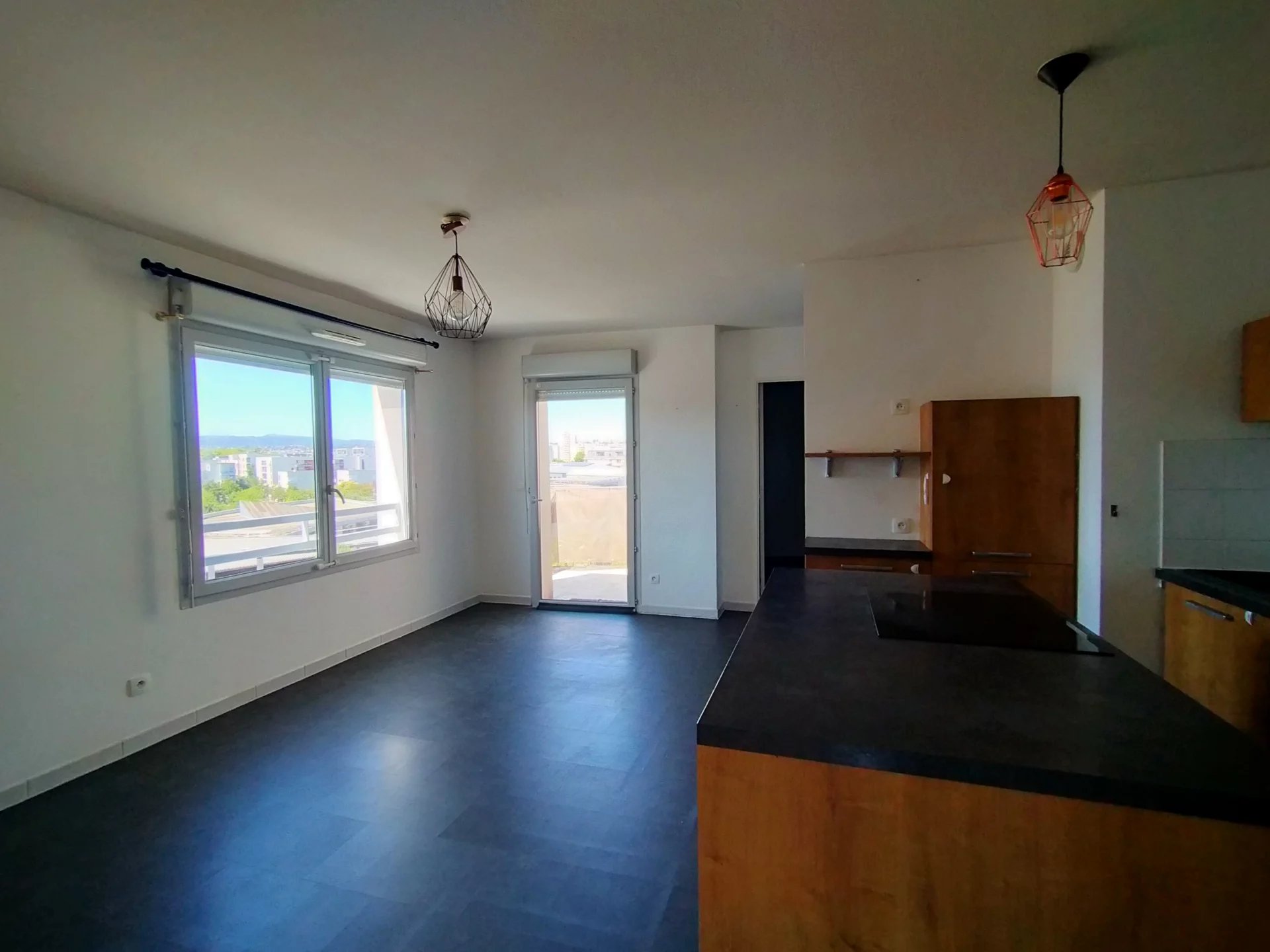 7317088 Location Vaulx-en-Velin