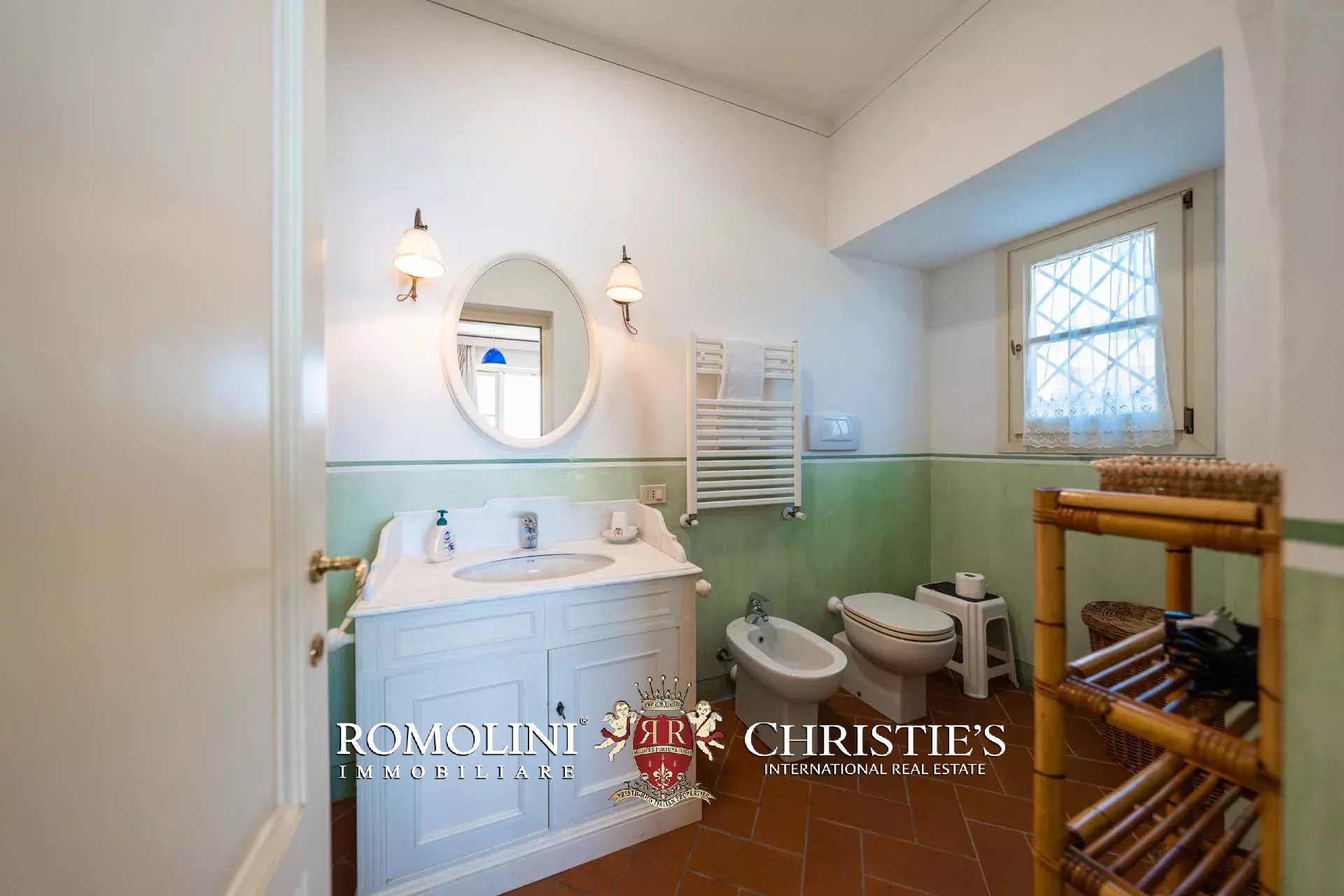 11 Bedroom Villa/Townhouse's Image 119