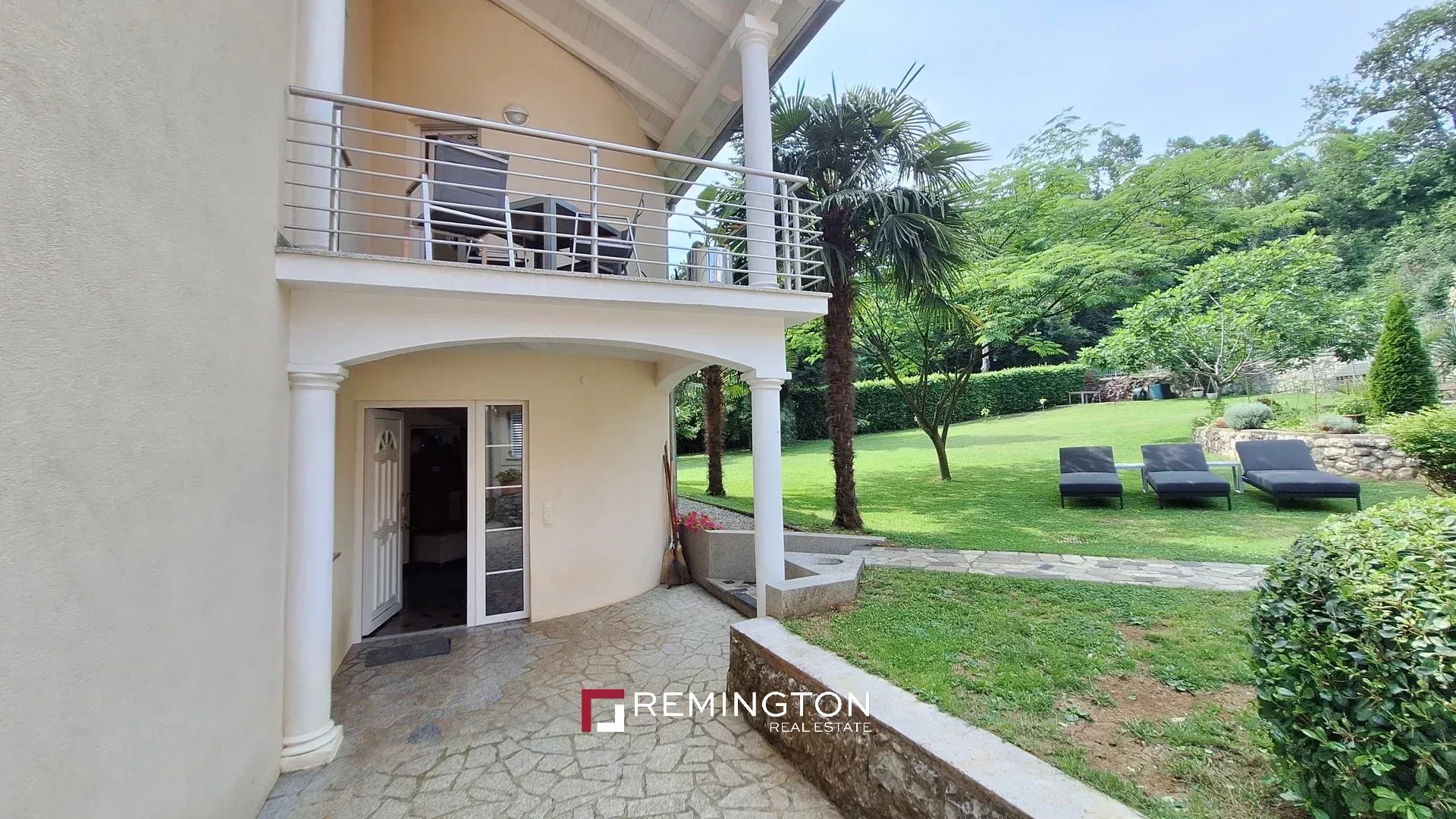 9 Bedroom Villa/Townhouse's Image 3