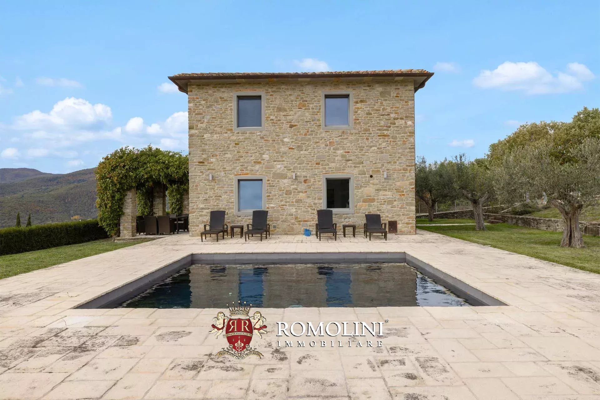 7 Bedroom Villa/Townhouse's Image 92
