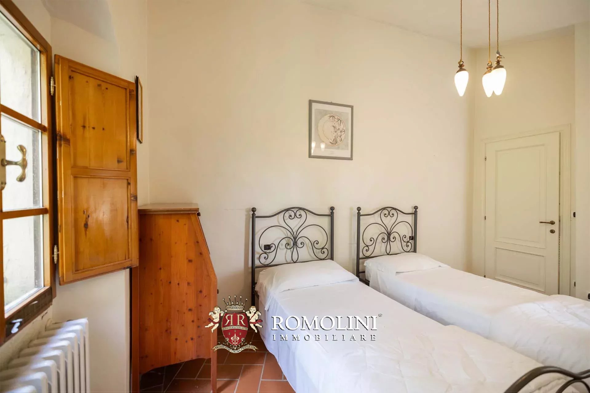 15 Bedroom Villa/Townhouse's Image 37