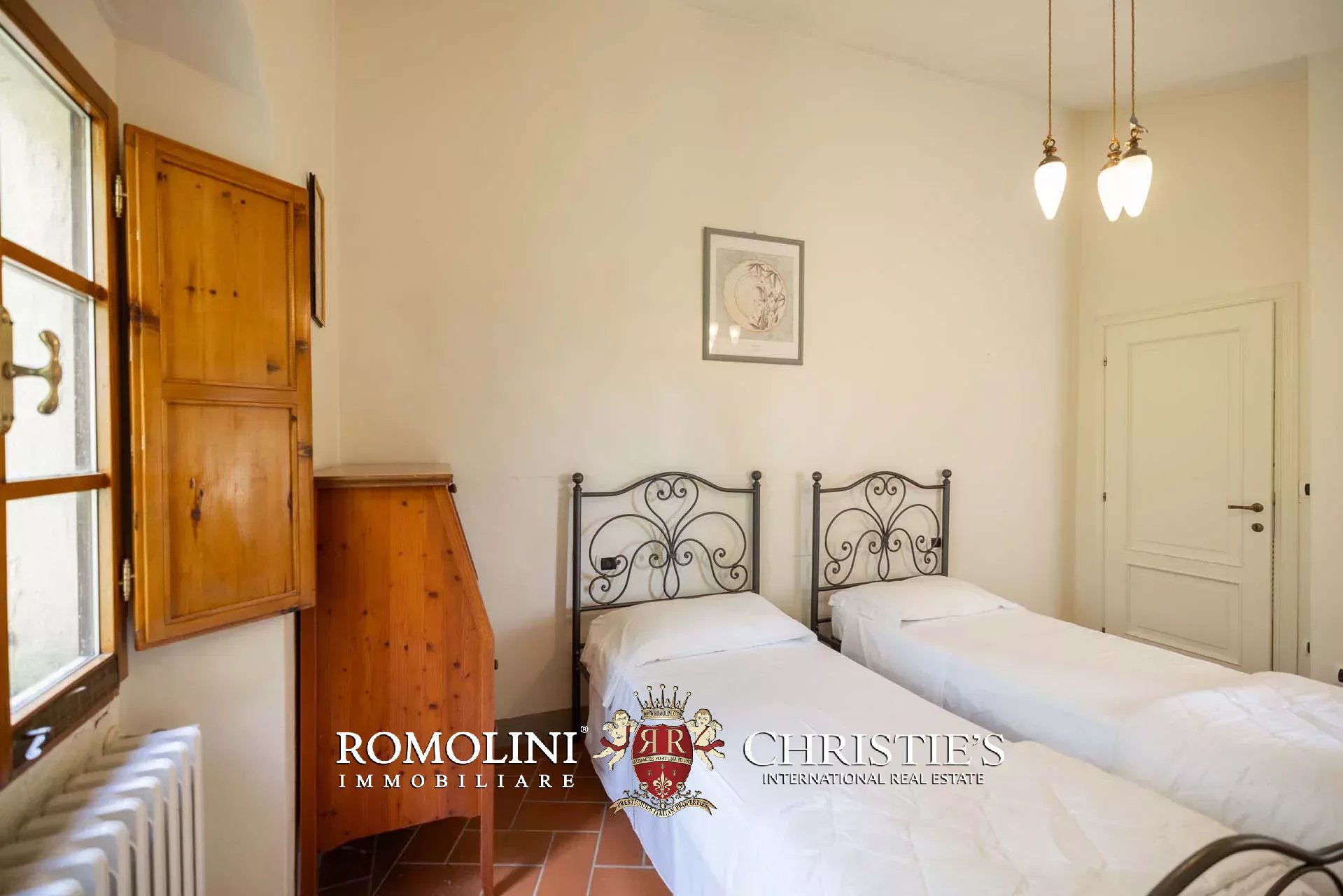 15 Bedroom Villa/Townhouse's Image 37