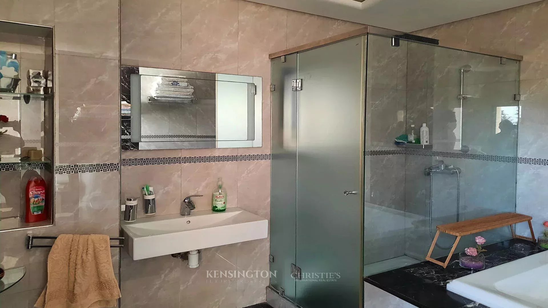 4 Bedroom Villa/Townhouse's Image 18