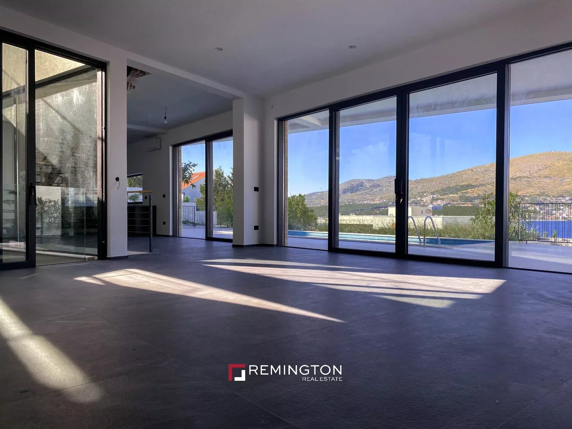 5 Bedroom Villa/Townhouse's Image 7