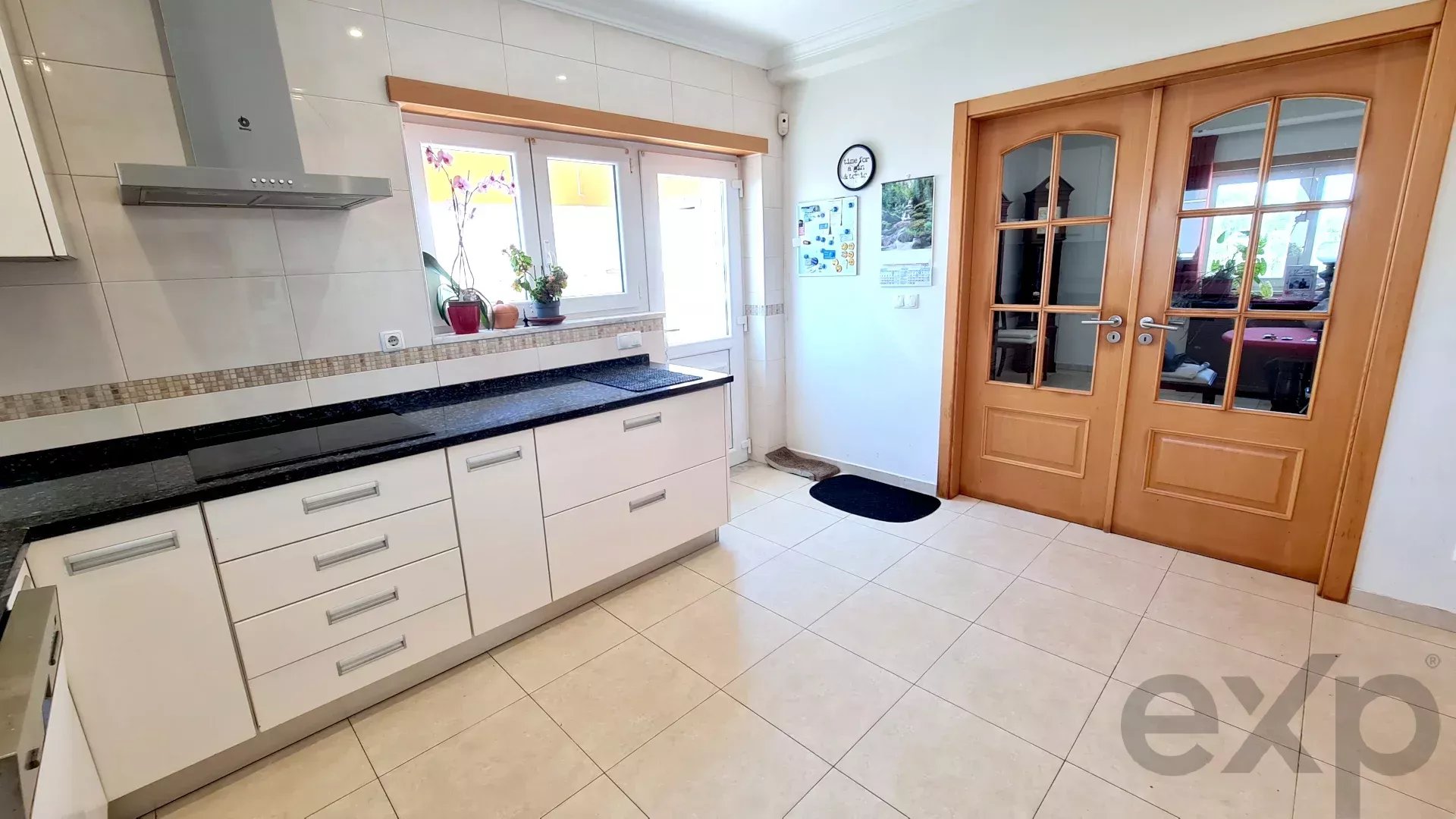 4 Bed. House with Pool, close to the beach 87154066 image 11