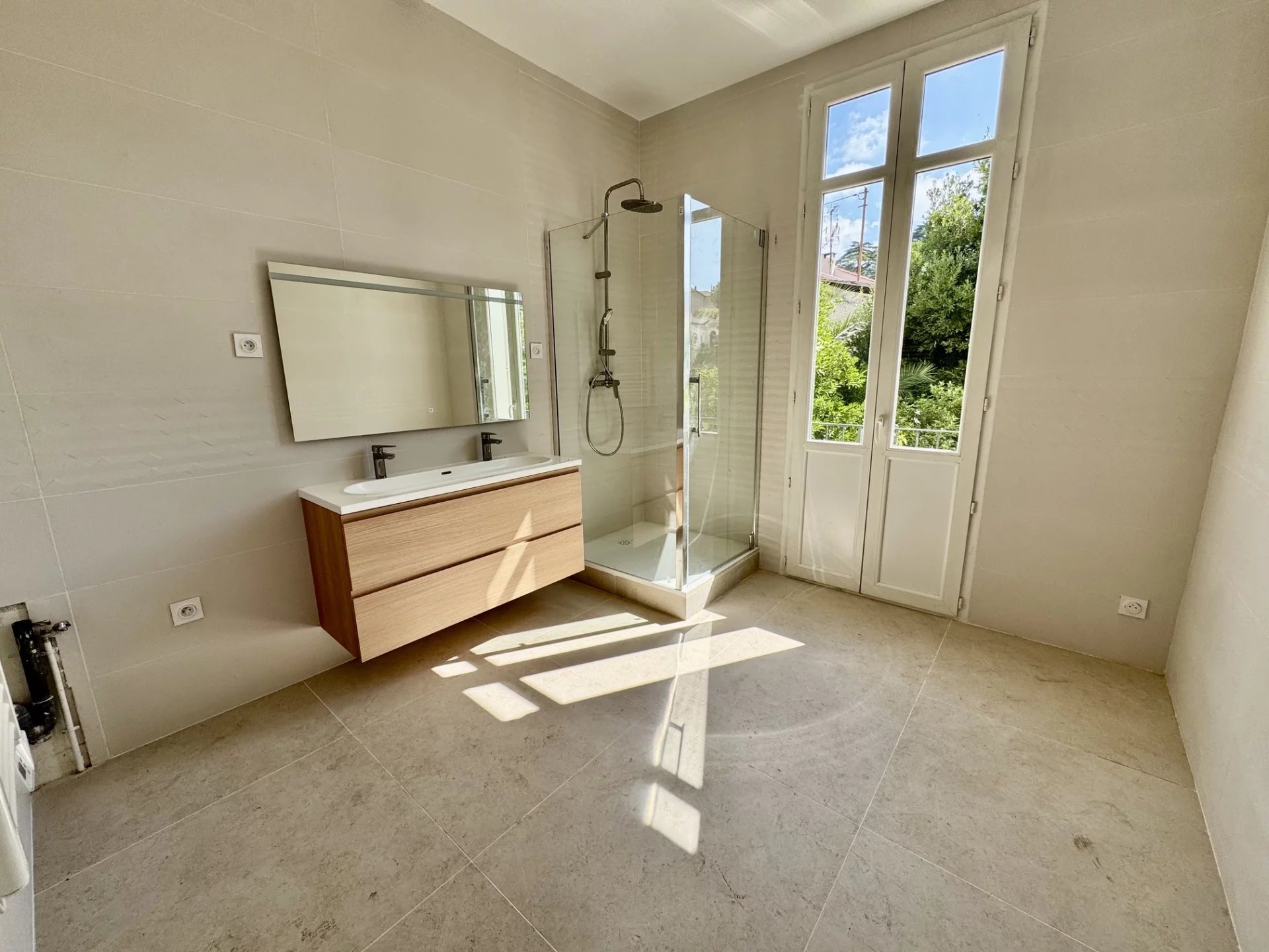 Cannes vente 3 pièces au calme absolu dans maison bourgeoise
