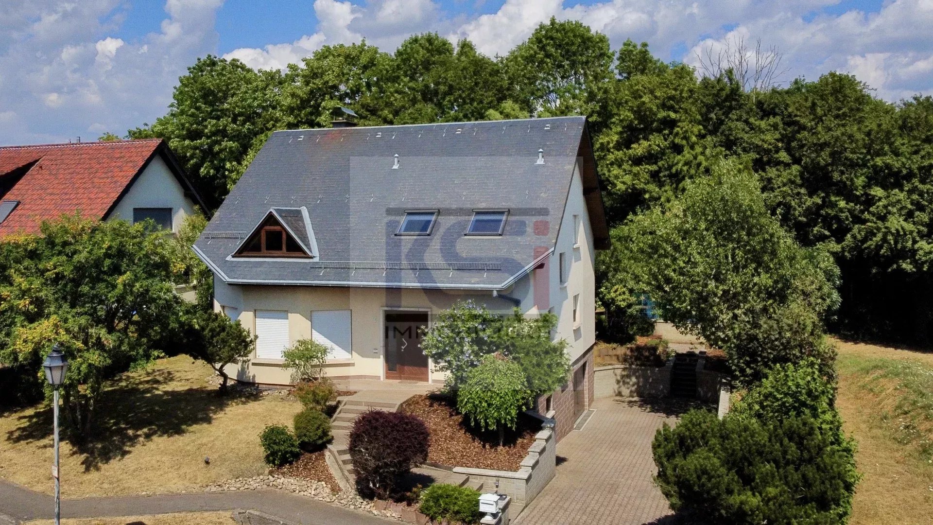 Maison unifamiliale individuelle à Burden