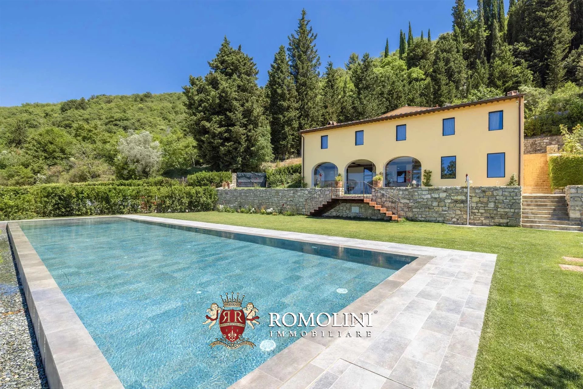 5 Bedroom Villa/Townhouse's Image 6