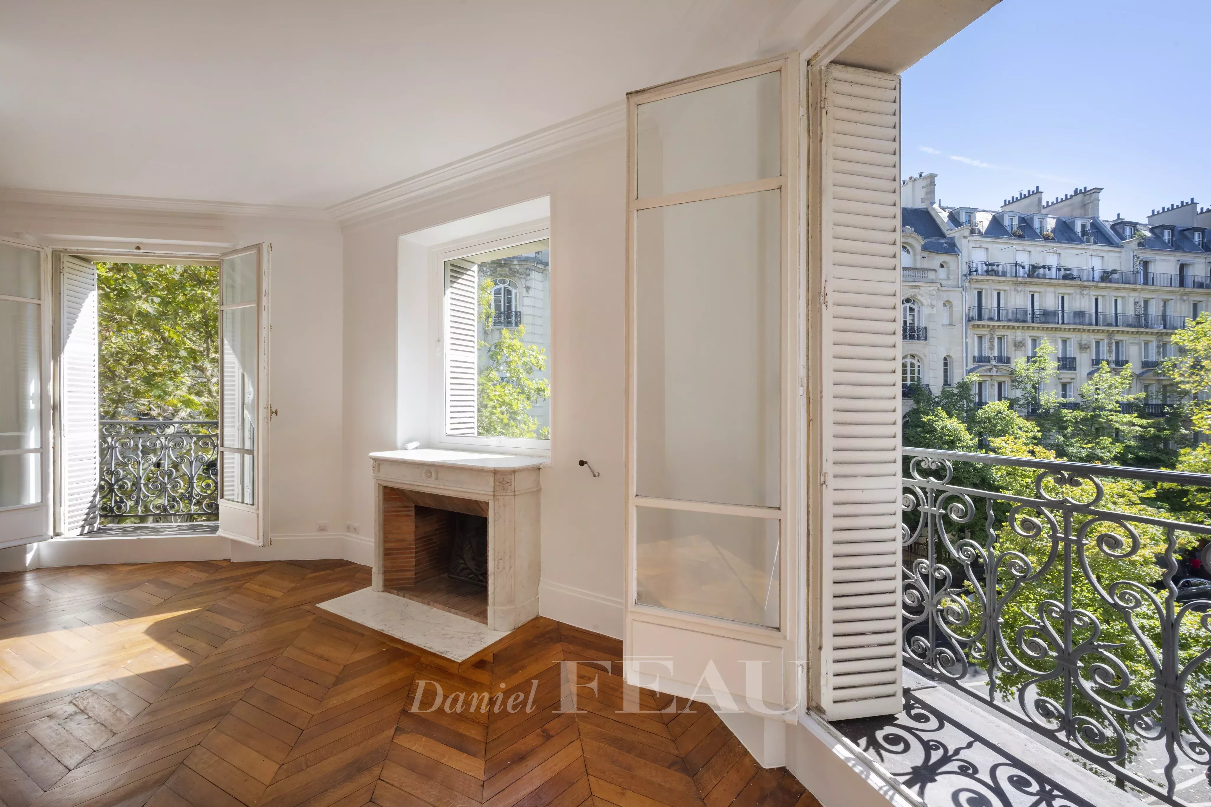 Sale Apartment Paris 16th