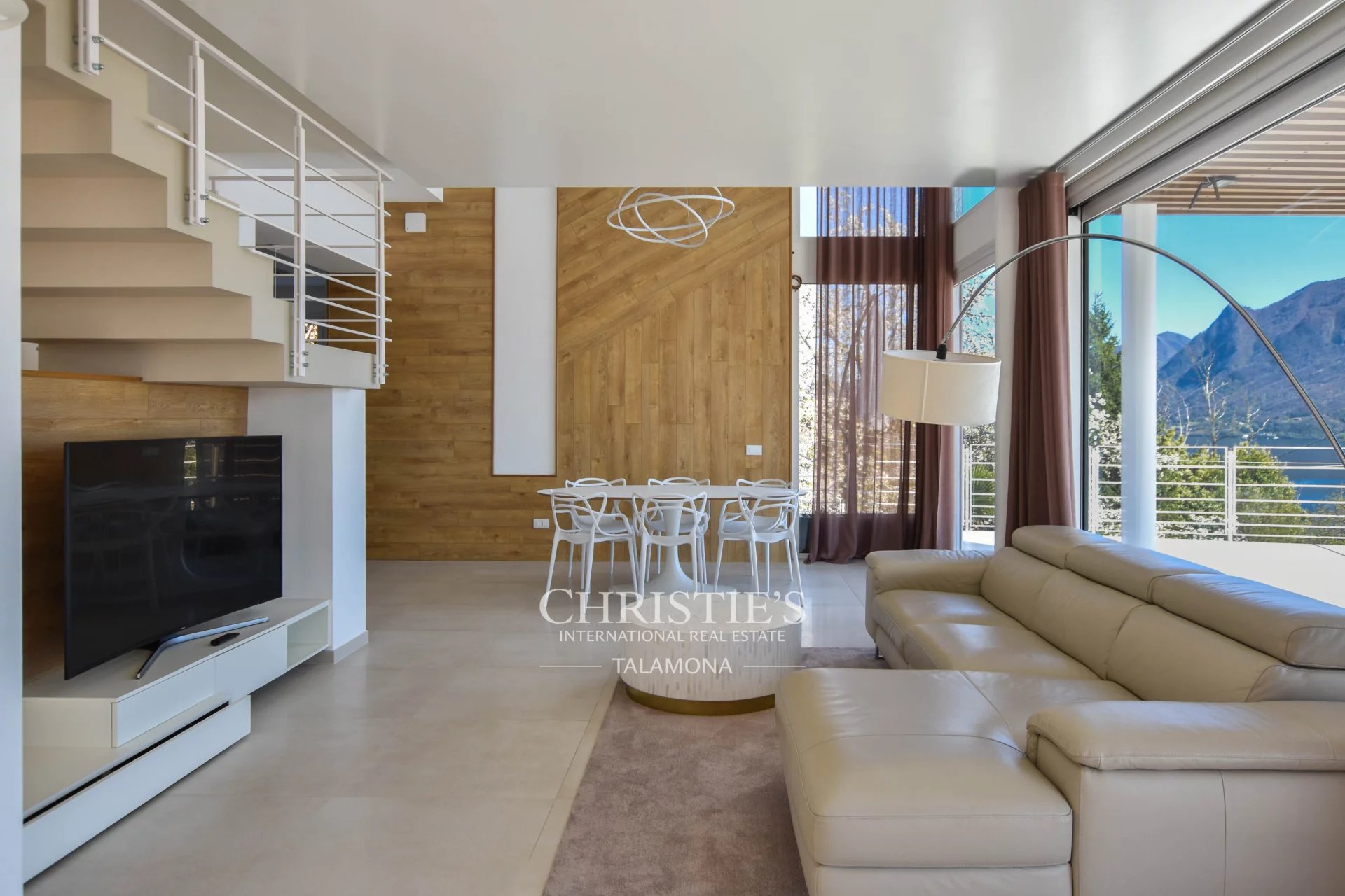 3 Bedroom Villa/Townhouse's Image 32