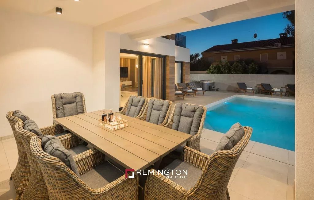 4 Bedroom Villa/Townhouse's Image 29