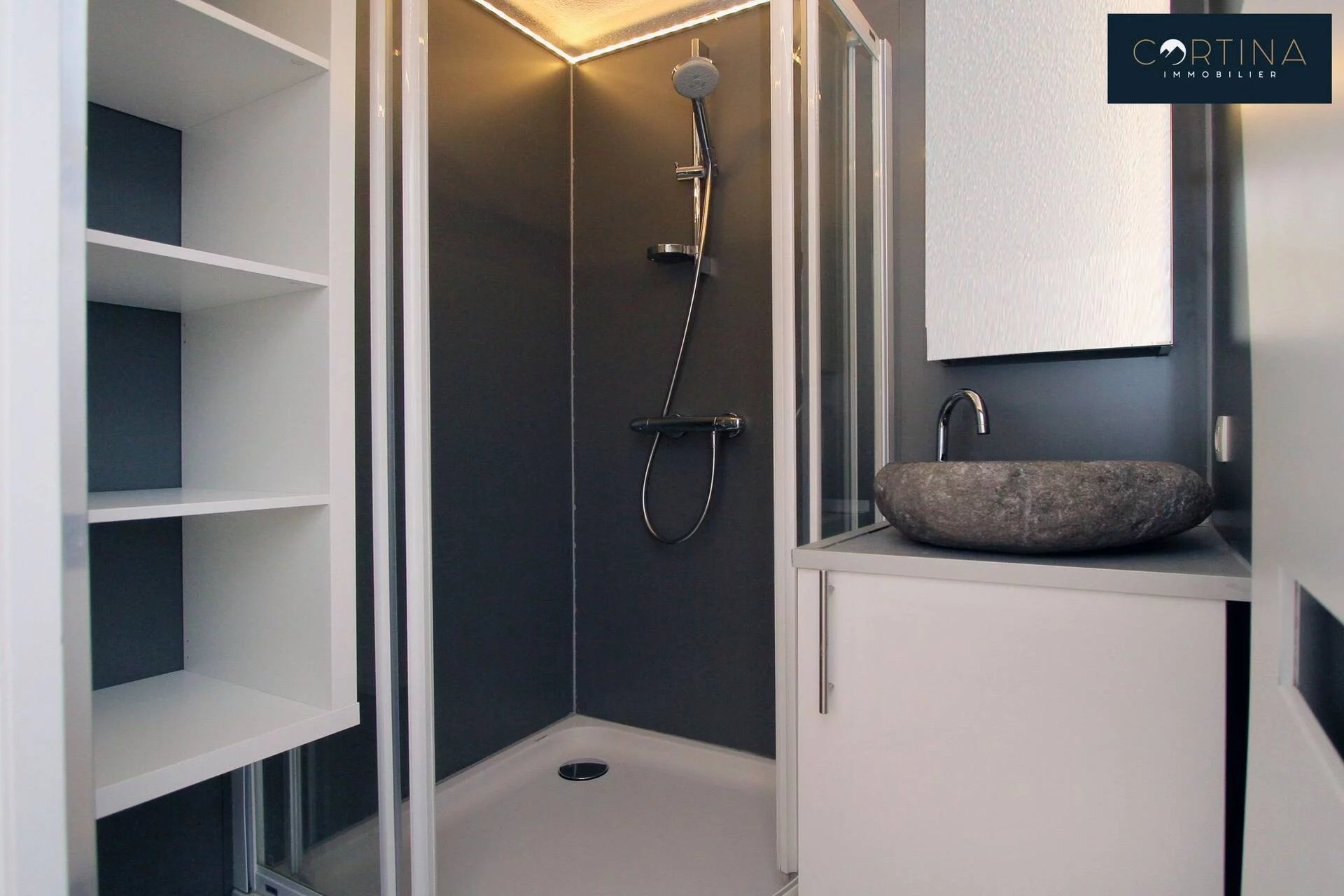 ÉCRINS 3 325 — Appartement pour 4 personnes