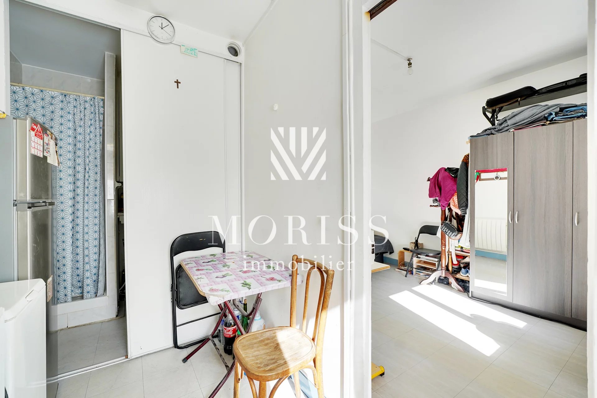 CHARMANT STUDIO DE 21,5M2 CENTRE-VILLE DE CLICHY AU 1ER ETAGE - Image Array