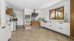 Elegant contemporary villa in the heart of Provence — photo 7 of 7