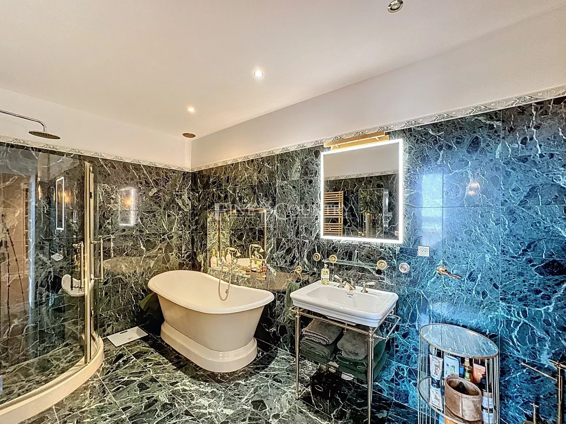 Photo of Sea View apartment for sale in Cannes