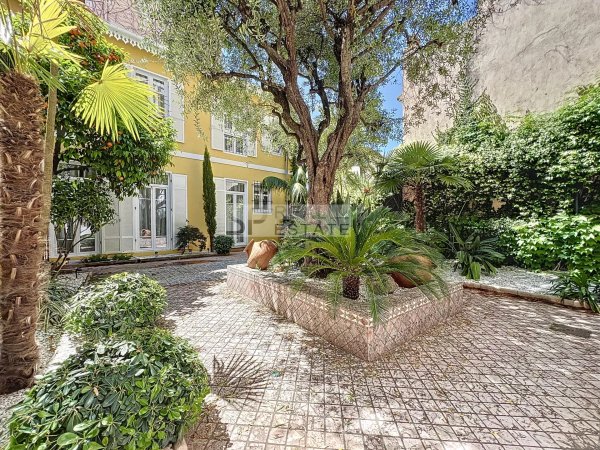 3-Bedroom Villa in Cannes — photo 1