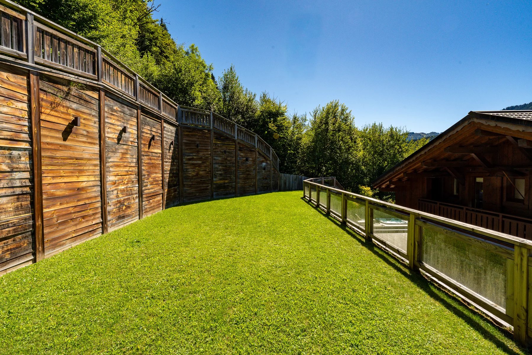 Photo of MONTRIOND - Exceptional 5-bedroom chalet in Montriond with cinema room and large garden