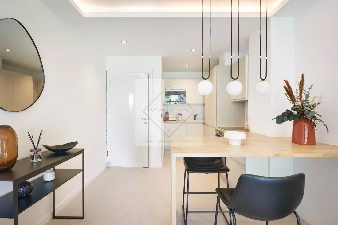 CANNES Californie - Élégant 2 pièces rénové avec vue mer et jardin — photo 3