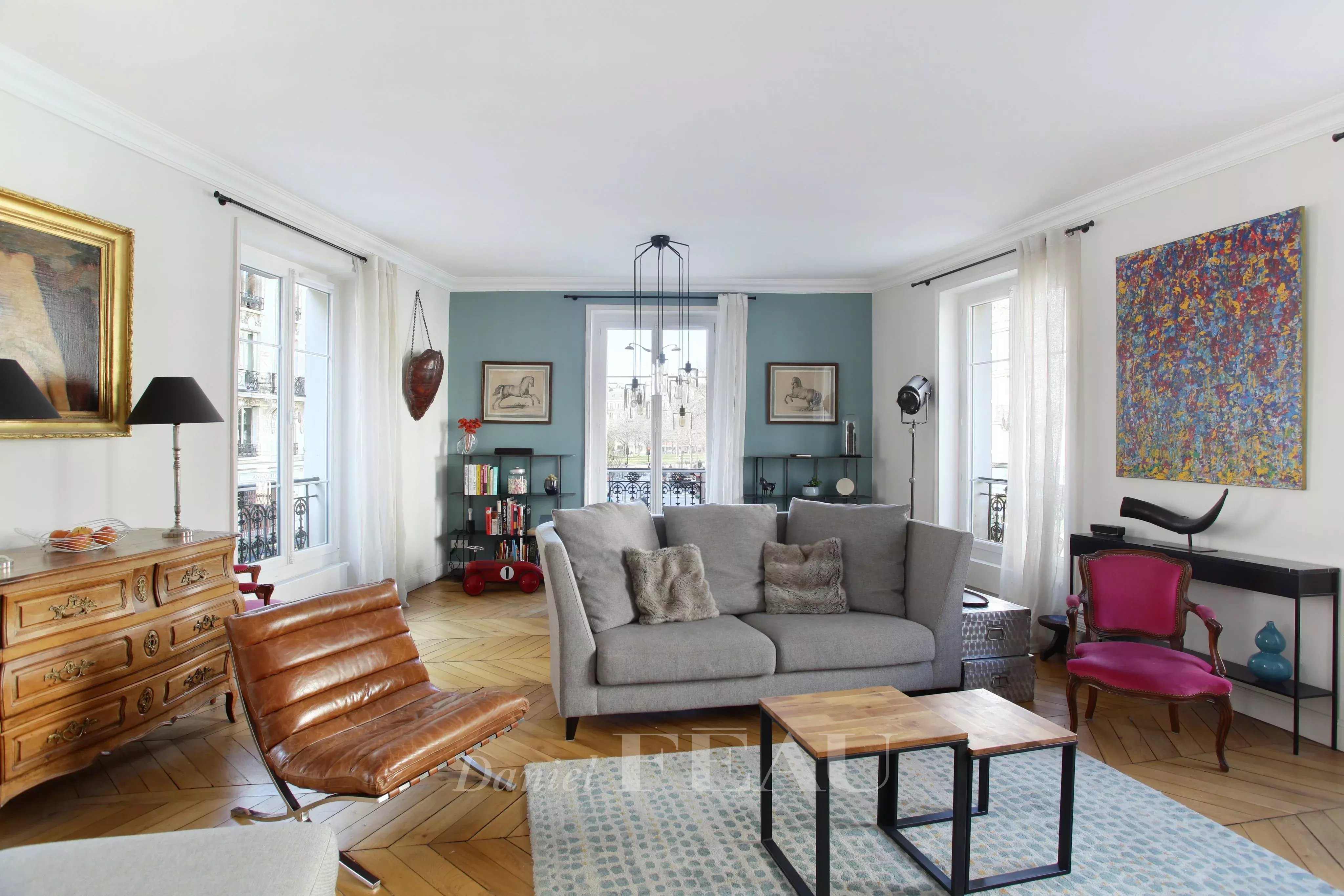 Sale Apartment Paris 17th