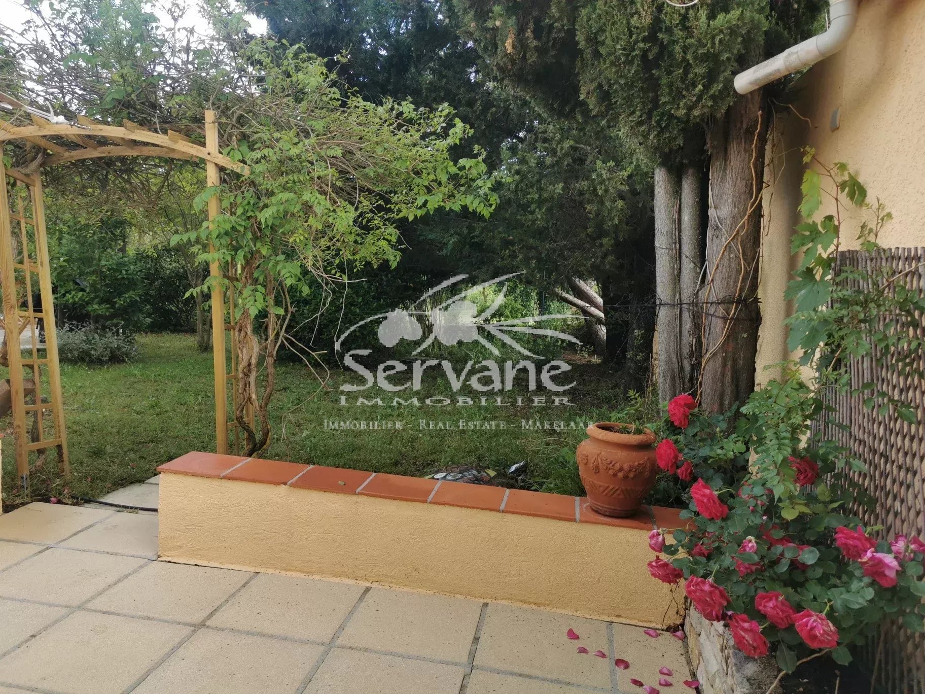 LORGUES VILLA T4 SUR 3220 m²