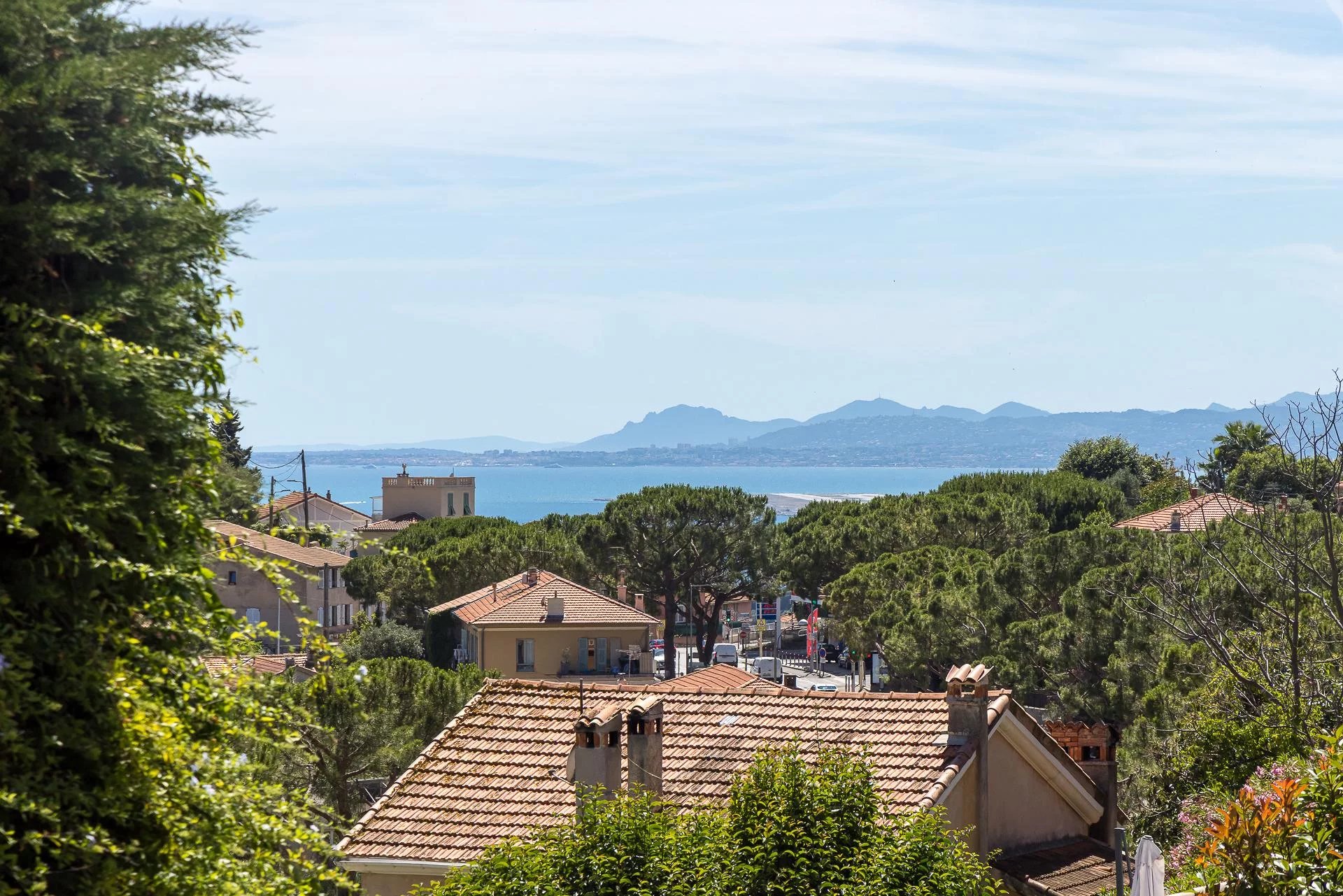 Stunning two-bedroom flat – with terrace, cellar and parking space