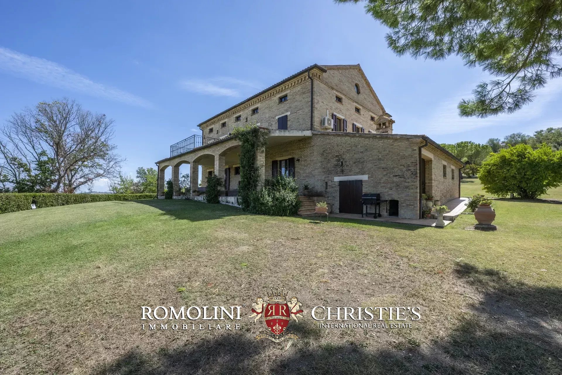 4 Bedroom Villa/Townhouse's Image 17