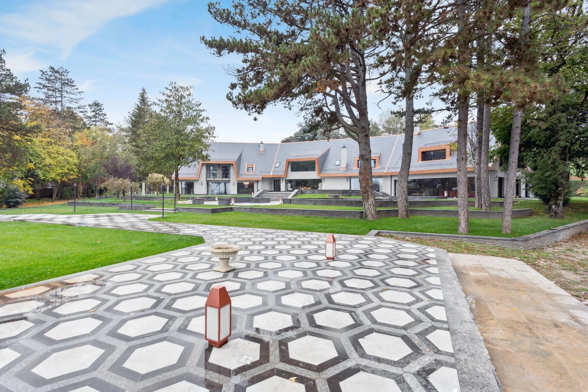 An exceptional estate in Vaud near Geneva