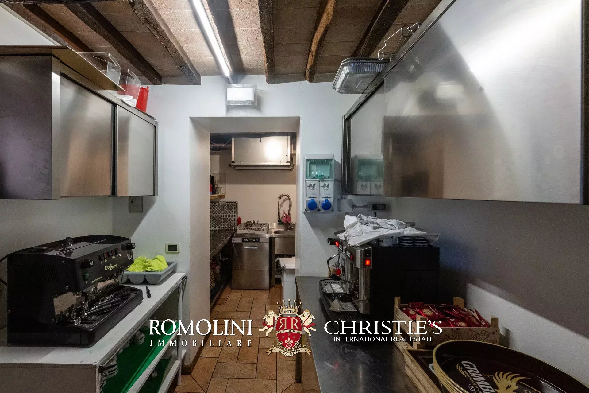 13 Bedroom Villa/Townhouse's Image 73