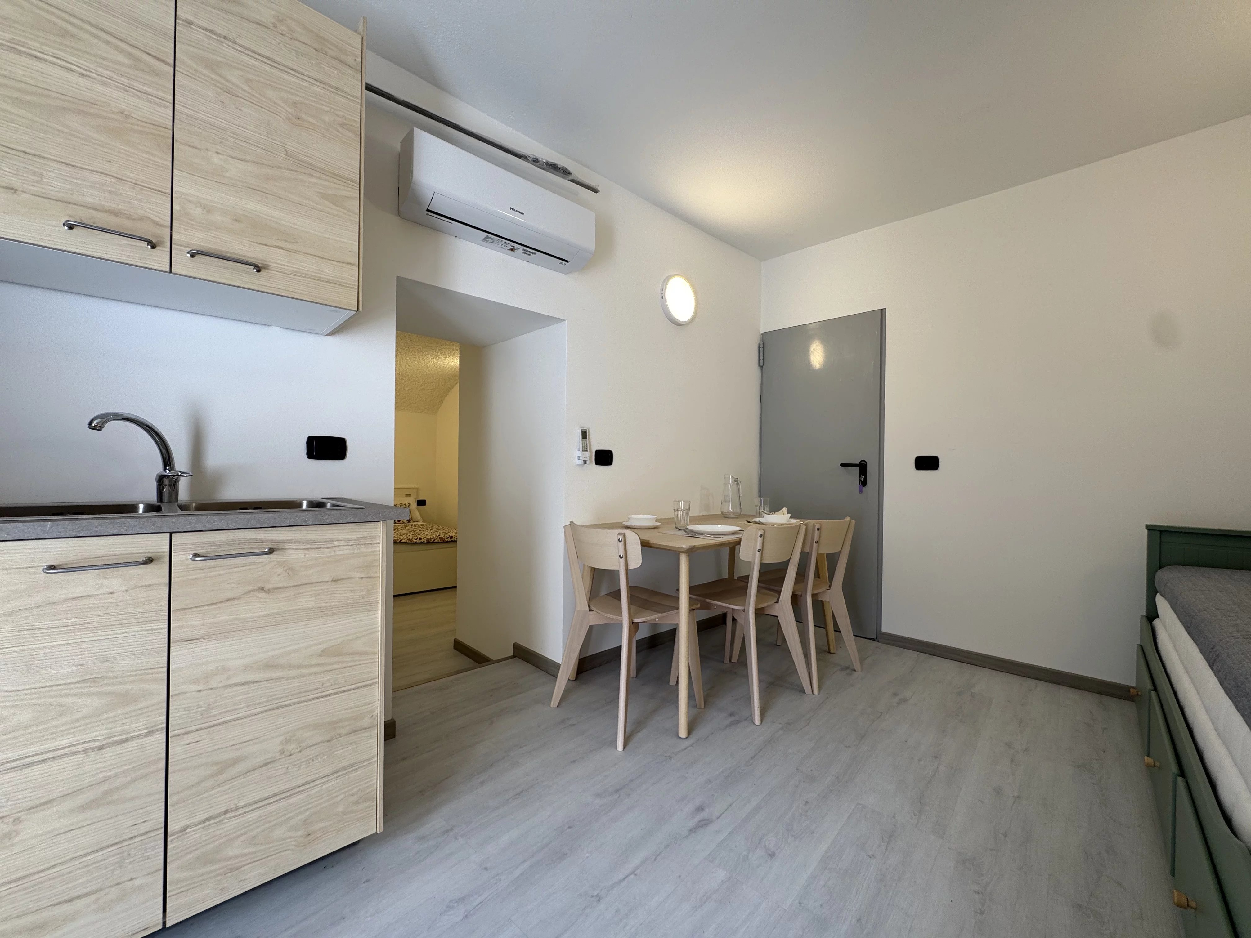 STUDIO APARTMENT RENOVATED IN THE CENTER — photo 13