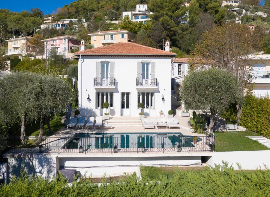 Francia - Eze - Costa Azul - Alquiler de temporada - Casa - 12 Personas - 6 Habitaciones - 6 Baños - 320 m² - Piscina