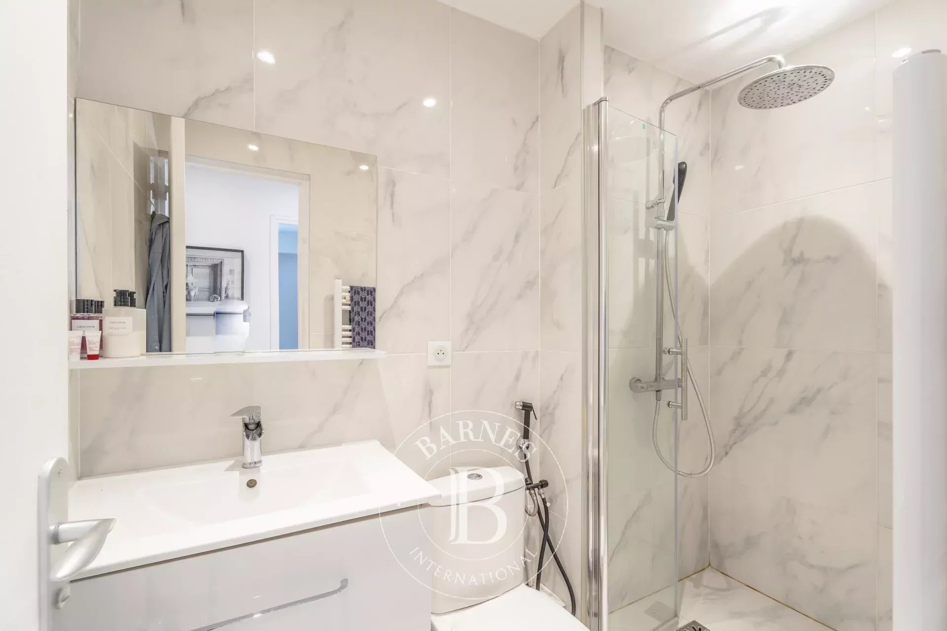 Daire Paris 4ème - picture 8