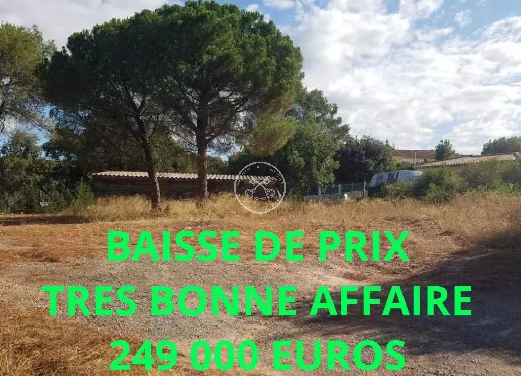 Fréjus - Terrain constructible et viabilisé de 1 074 m²