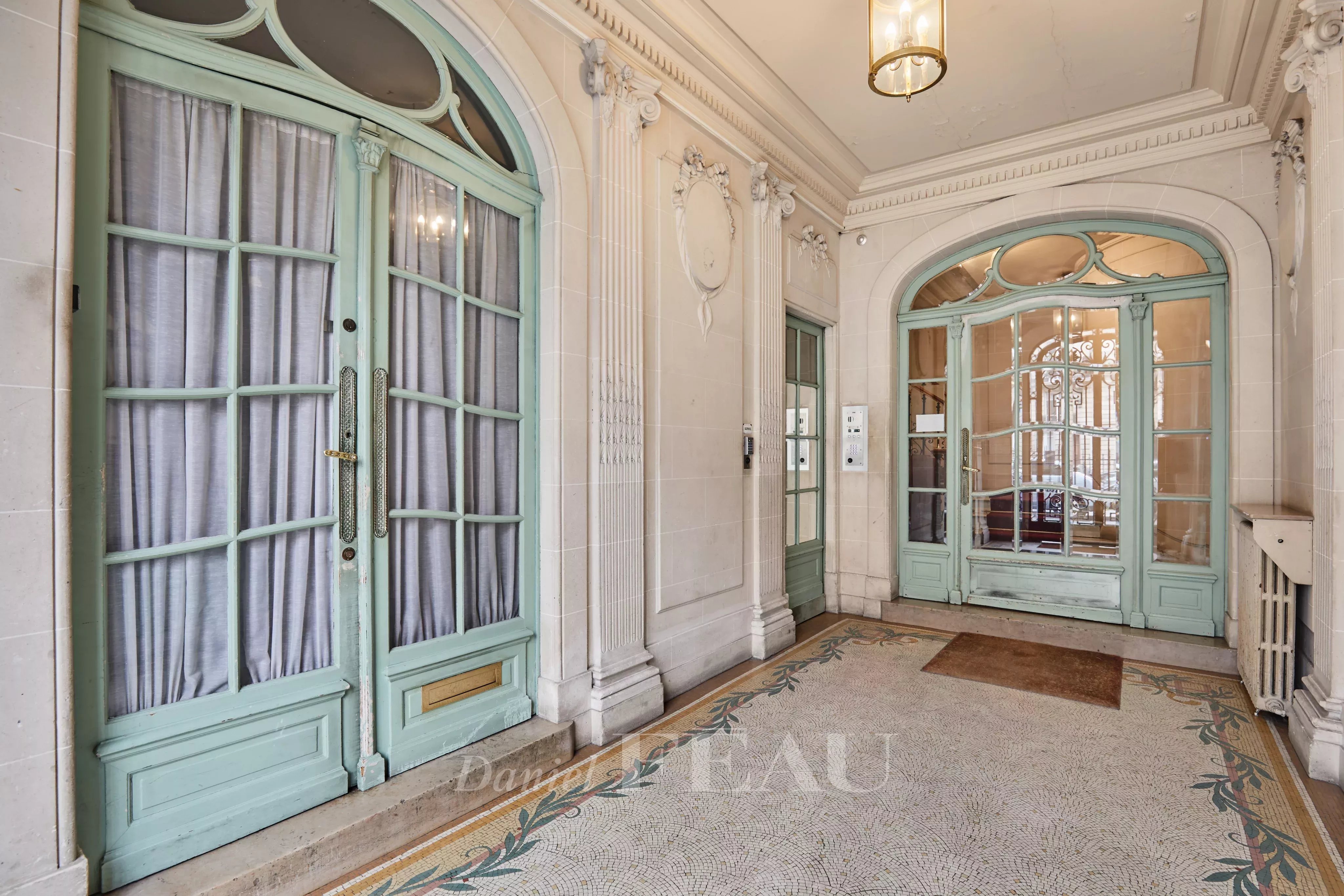 Sale Apartment Paris 16th