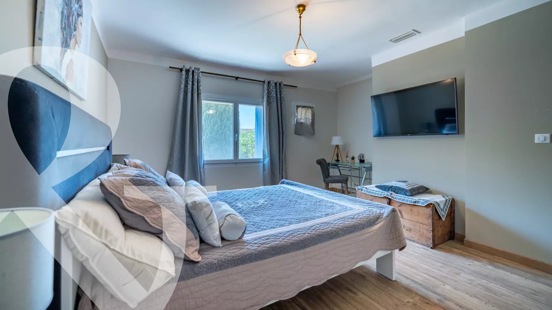 MAISON DE VILLAGE EN PIERRE