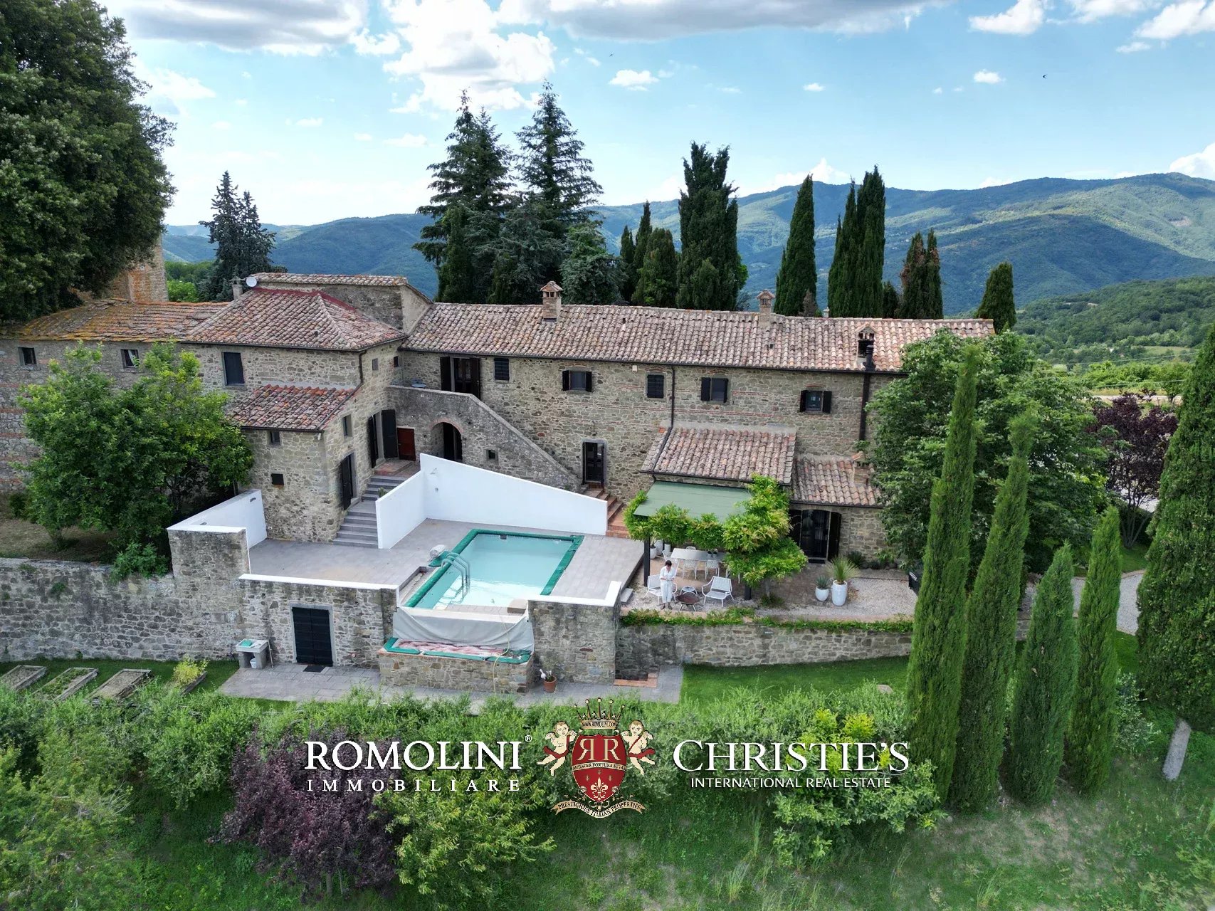 6 Bedroom Villa/Townhouse's Image 21