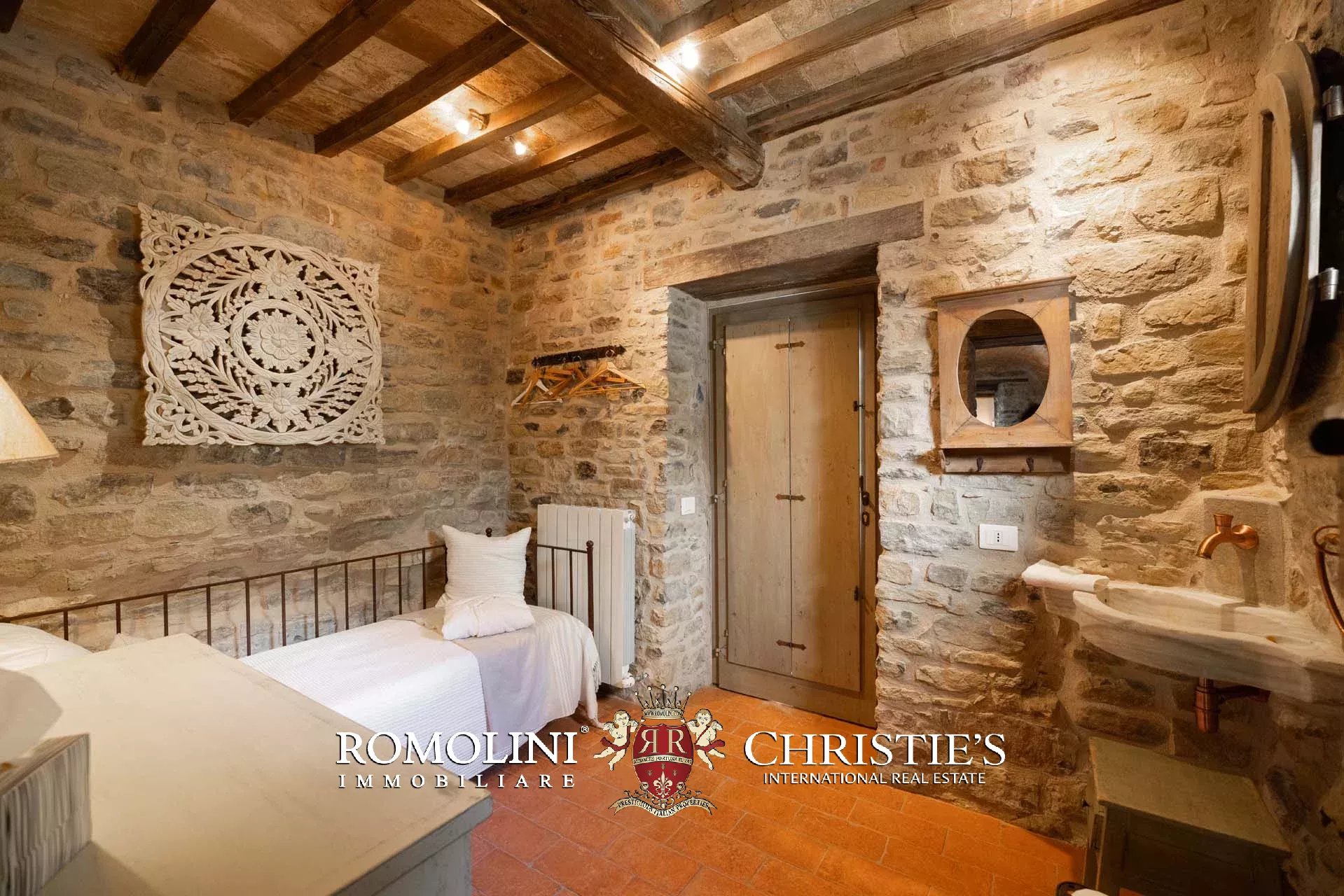 8 Bedroom Villa/Townhouse's Image 64