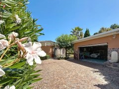 Villa for sale in Mandelieu in private domain with partial sea view — photo 6 of 7