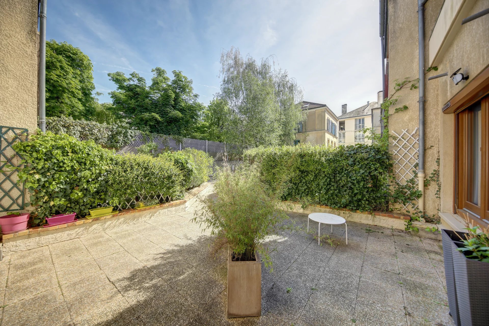 Apartment Versailles - picture 2