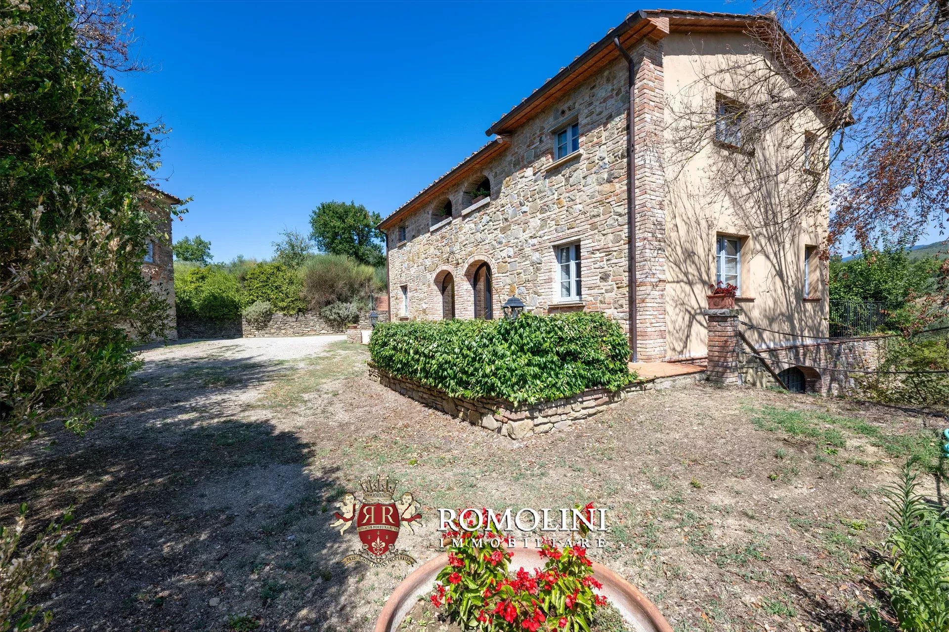13 Bedroom Villa/Townhouse's Image 49