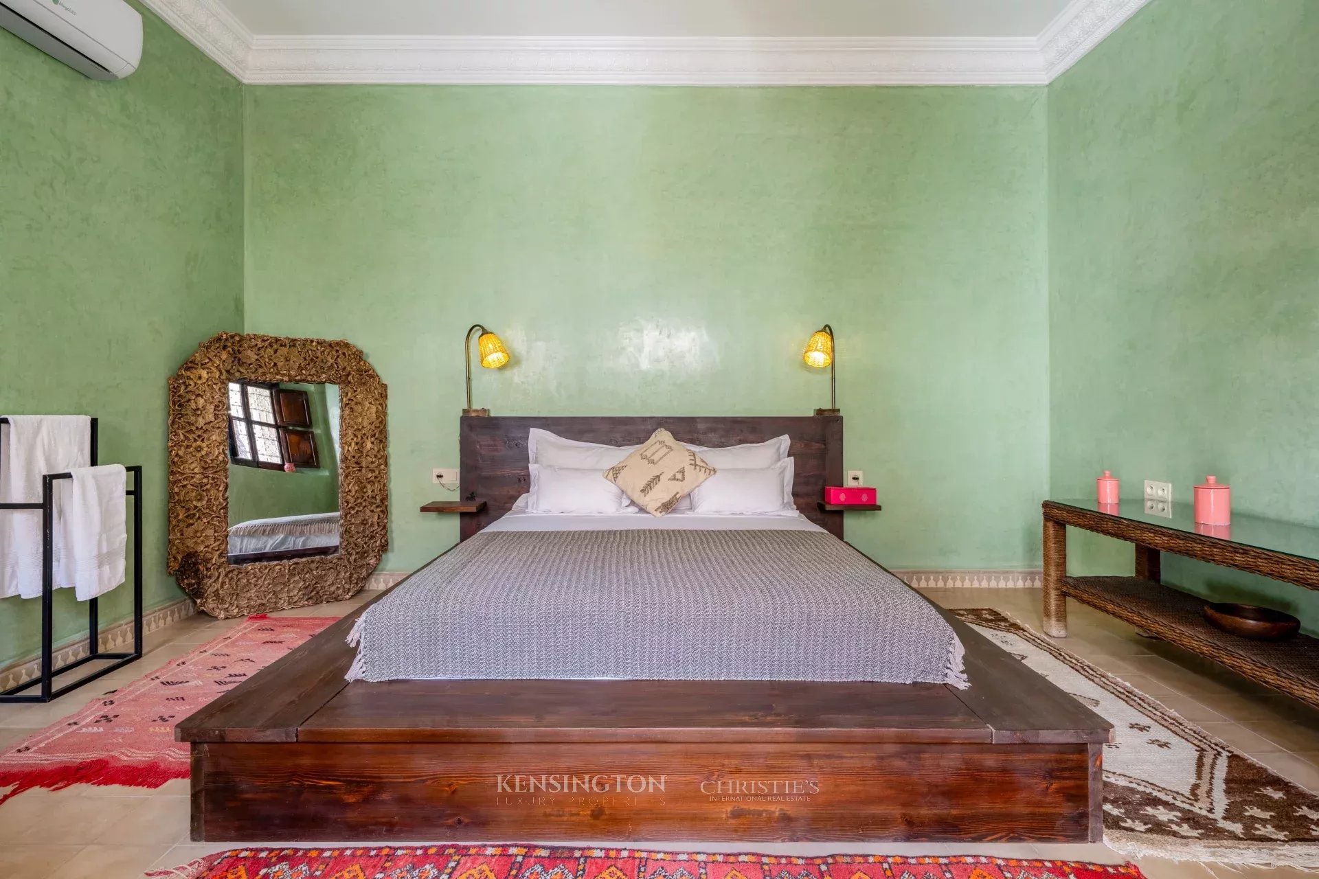 9 Bedroom Villa/Townhouse's Image 37