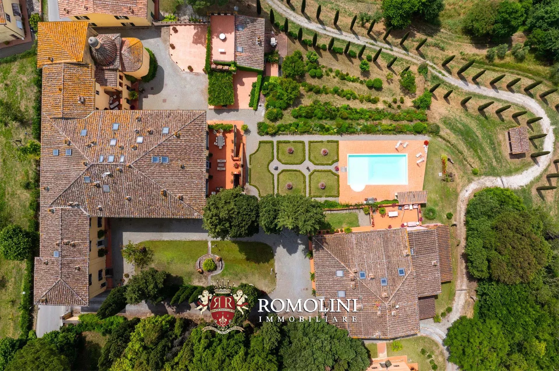 37 Bedroom Villa/Townhouse's Image 26