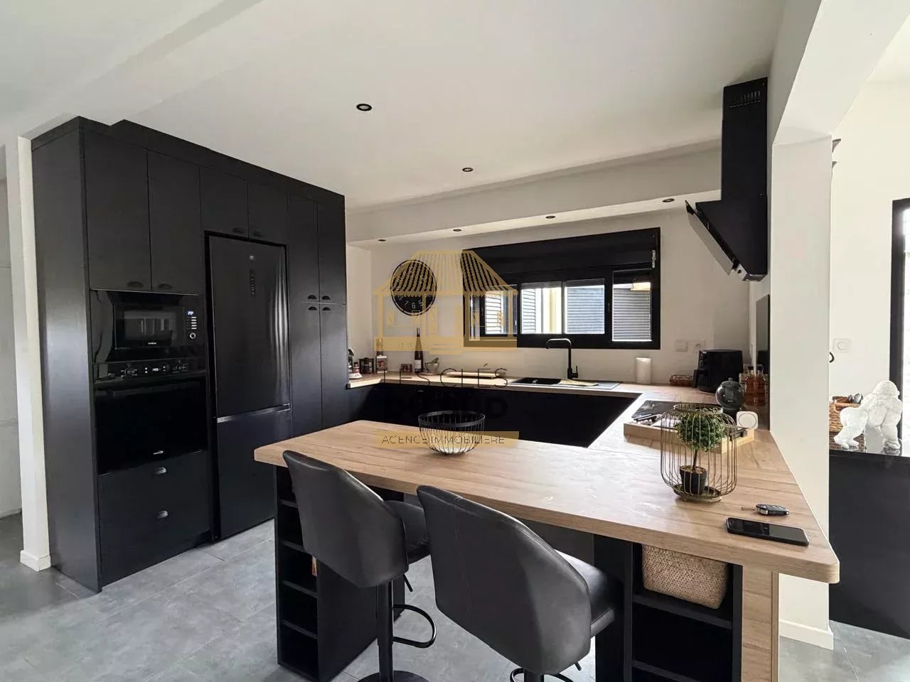 Maison T5 neuve avec piscine à vendre sur Saint Joseph 97480